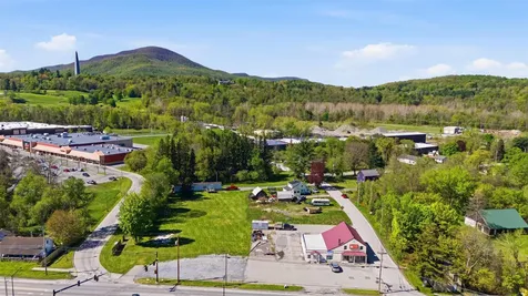 226-228 Northside Drive Bennington VT 05201