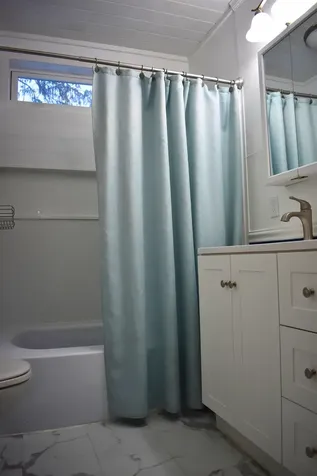 96 E. Broadway Derry NH 03038