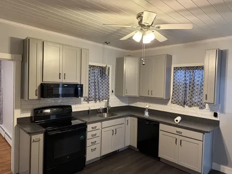 96 E. Broadway Derry NH 03038