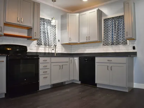 96 E. Broadway Derry NH 03038