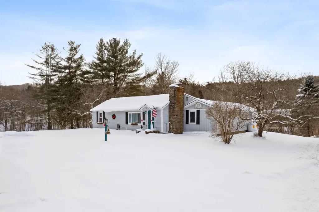 31 Lakota Road Barnard VT 05031