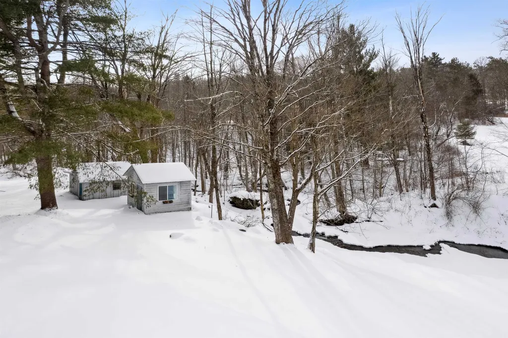 31 Lakota Road Barnard VT 05031