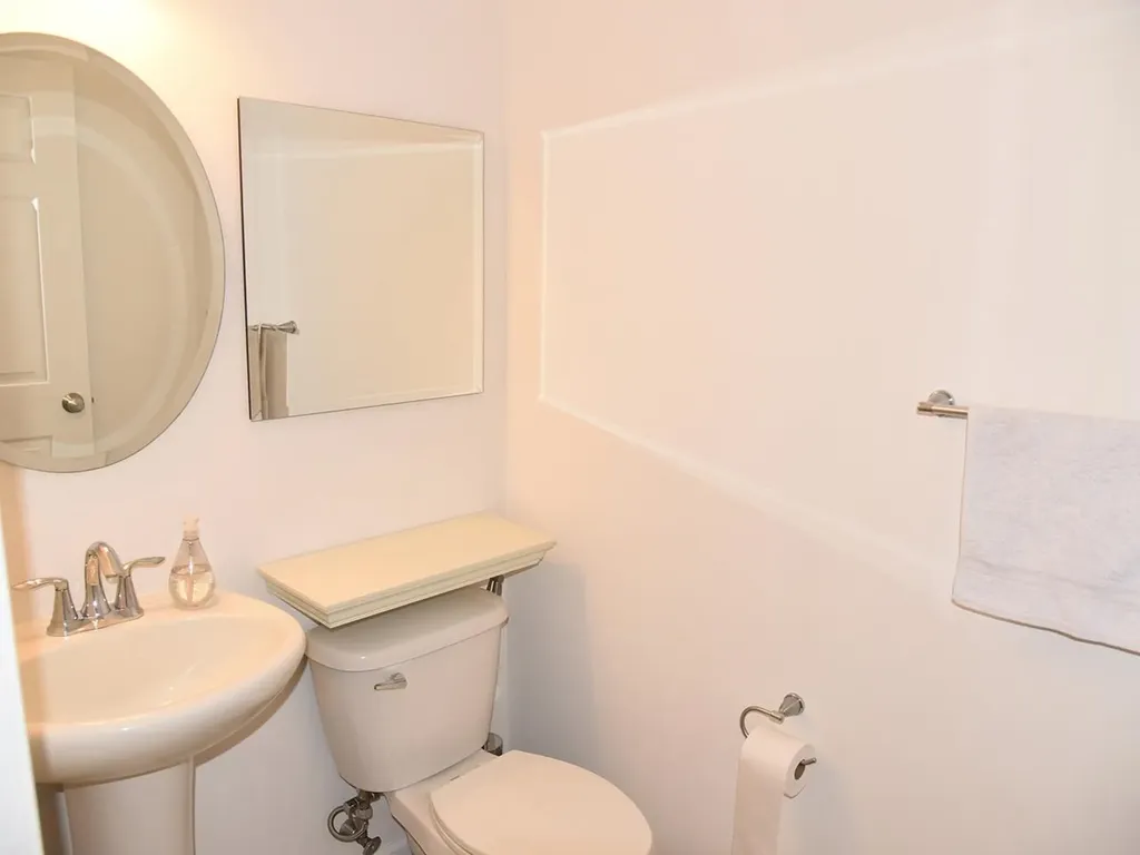 209 Fox Run Colchester VT 05446