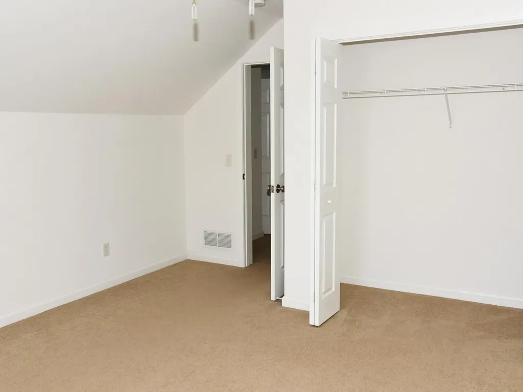 209 Fox Run Colchester VT 05446