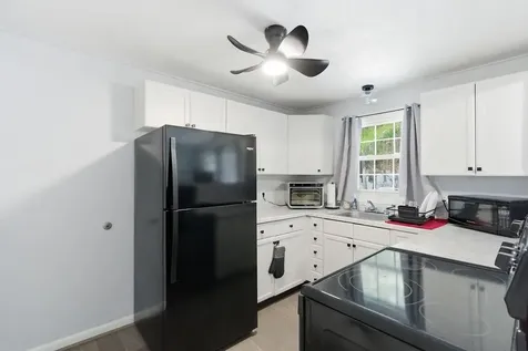 10 Woodburn Road Litchfield NH 03052