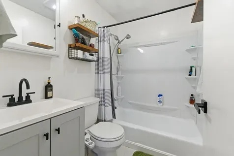 10 Woodburn Road Litchfield NH 03052