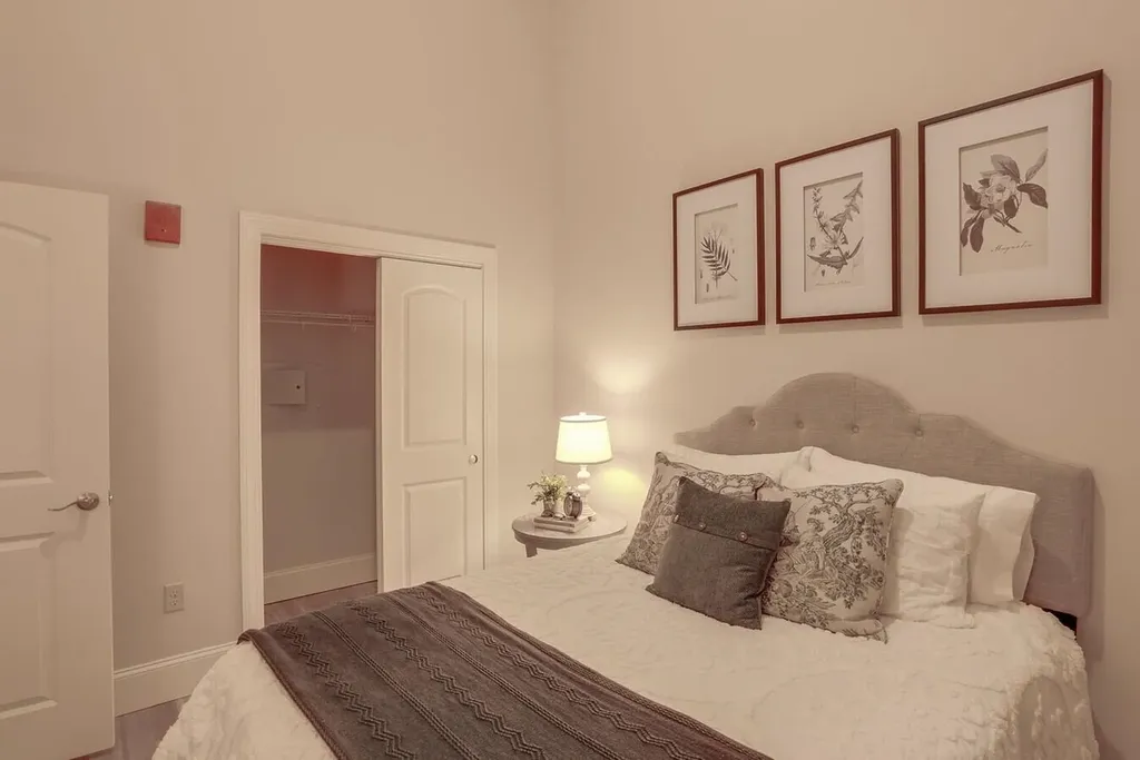 195 Mcgregor Street Manchester NH 03102