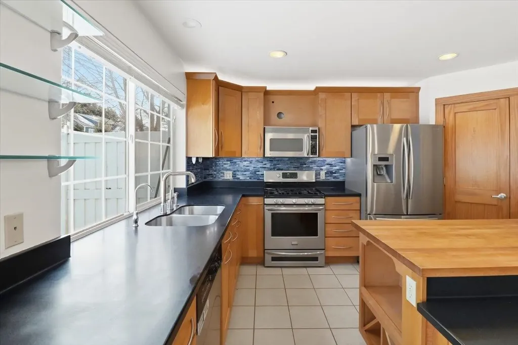 139 Stonington Circle South Burlington VT 05403