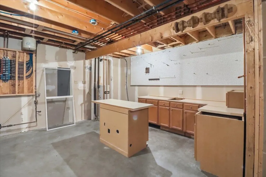 139 Stonington Circle South Burlington VT 05403