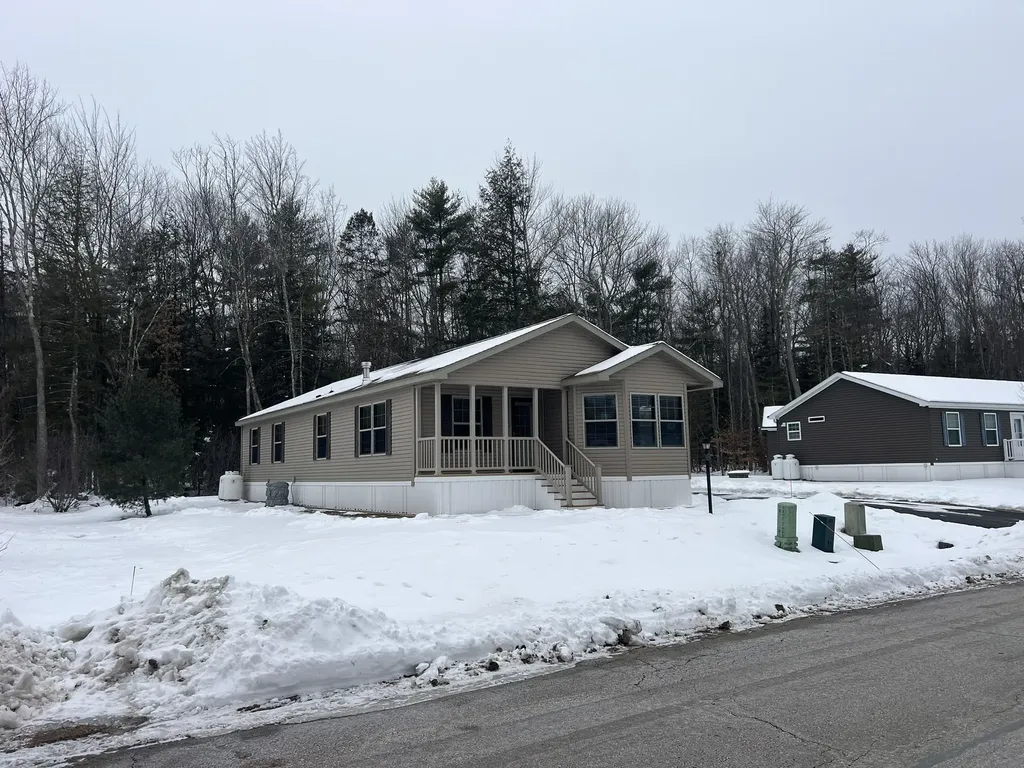 88 Big Bear Road Rochester NH 03868