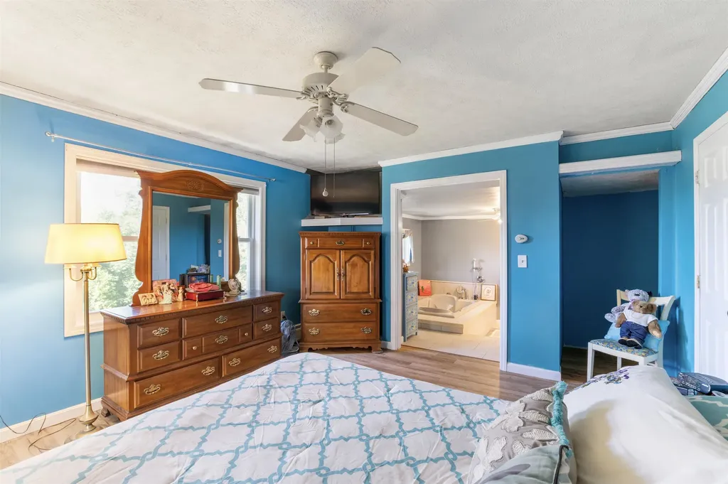 565 Meridan Hill Road Columbia NH 03576