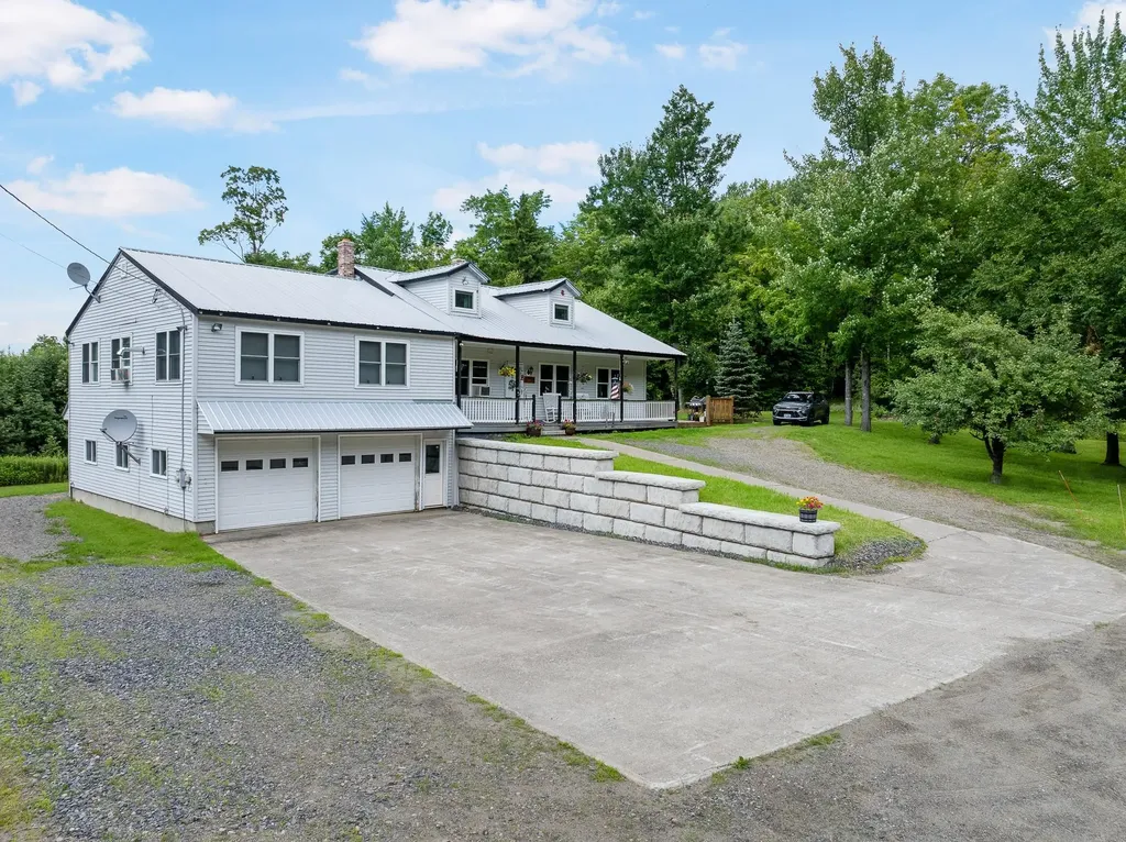 565 Meridan Hill Road Columbia NH 03576