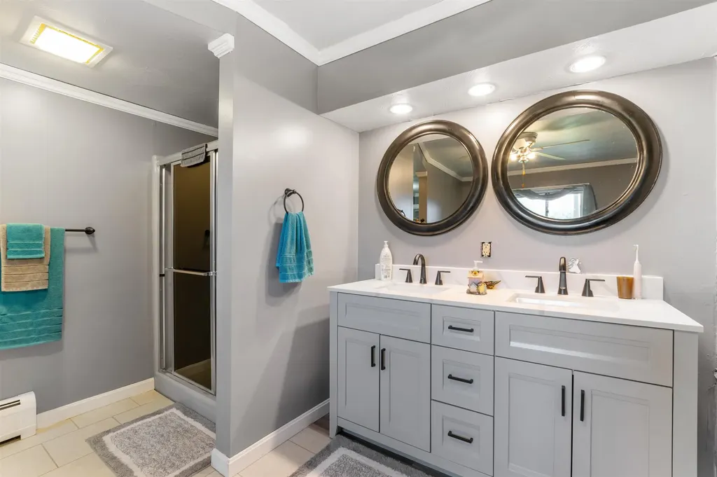 565 Meridan Hill Road Columbia NH 03576