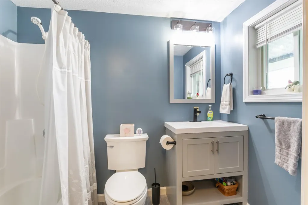 565 Meridan Hill Road Columbia NH 03576