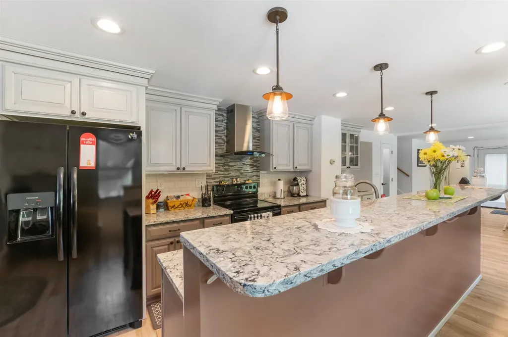 565 Meridan Hill Road Columbia NH 03576