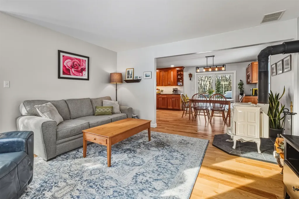 9 Mosher Drive Brookline NH 03033