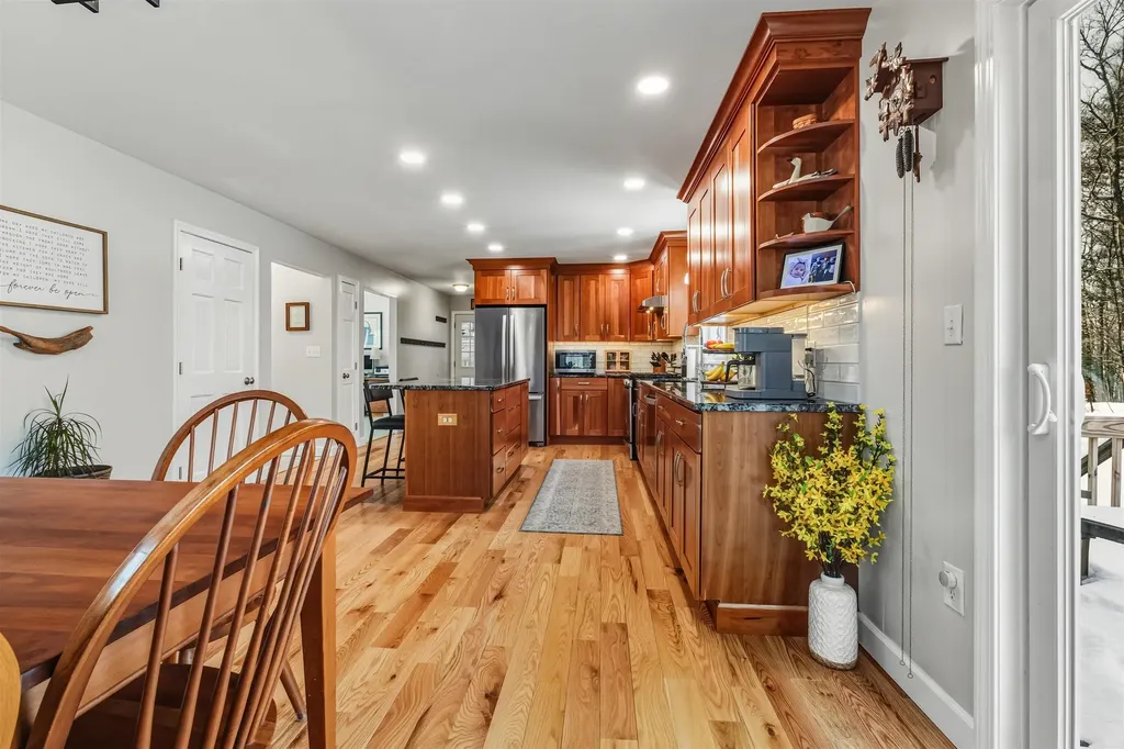 9 Mosher Drive Brookline NH 03033