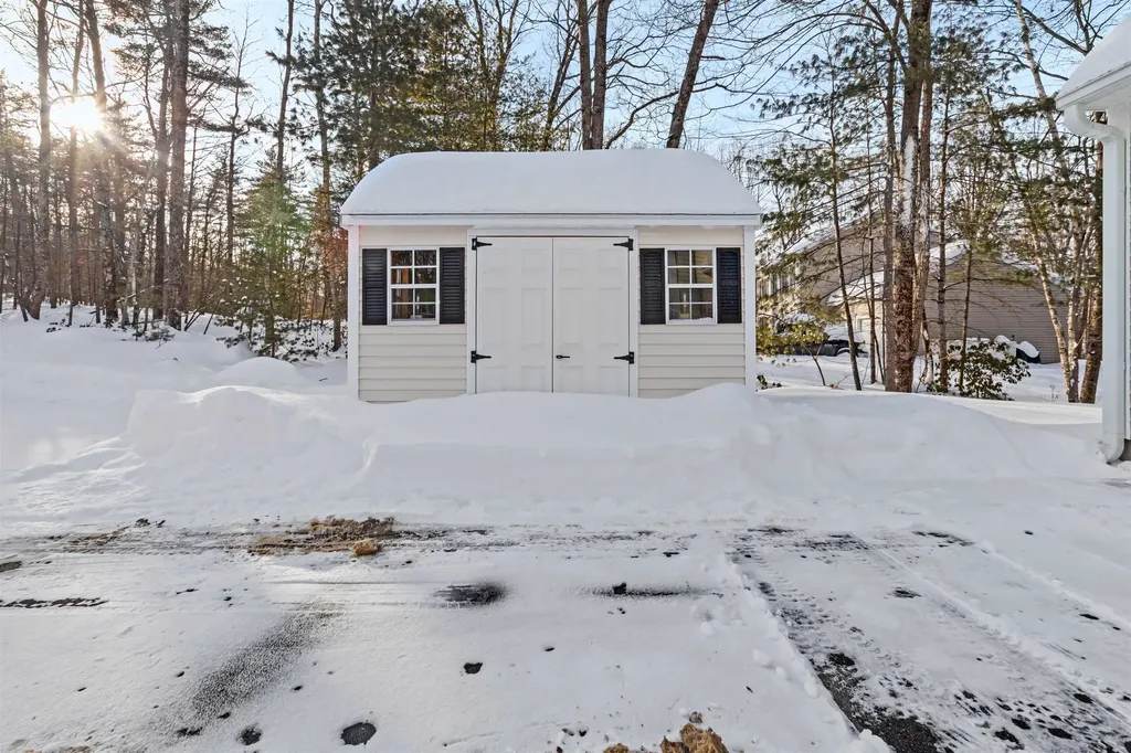9 Mosher Drive Brookline NH 03033