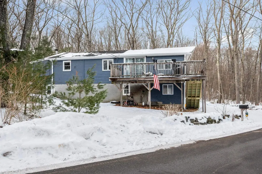 14 Cove Drive Derry NH 03038