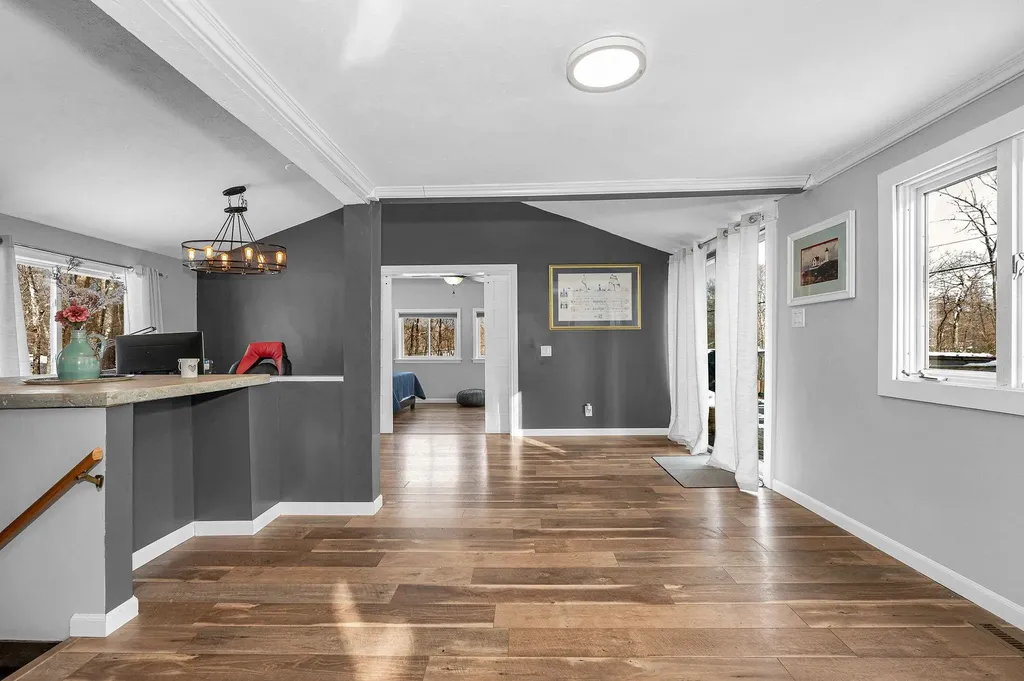 14 Cove Drive Derry NH 03038