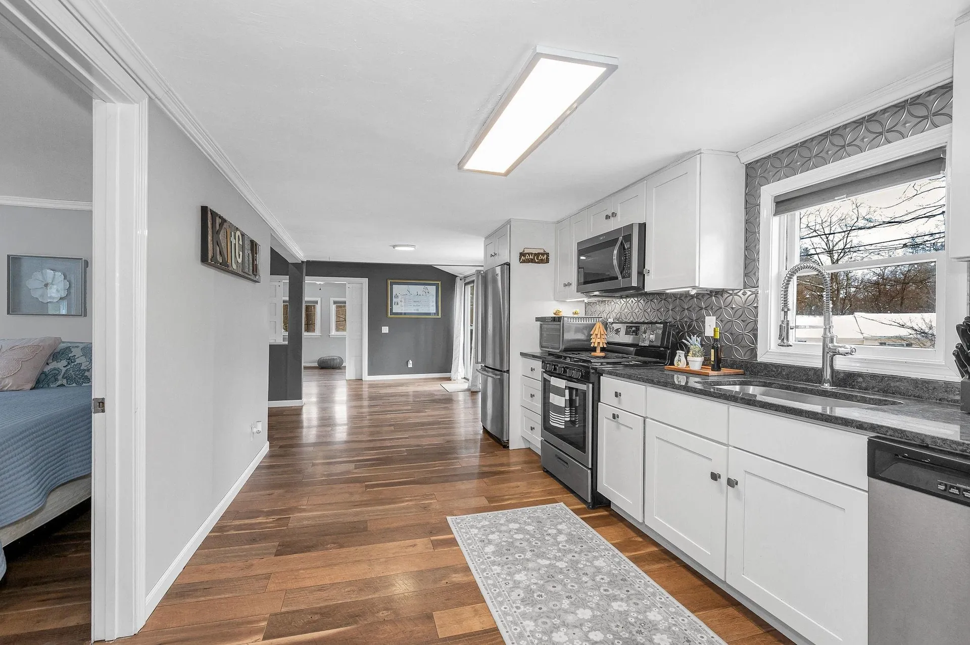 14 Cove Drive Derry NH 03038