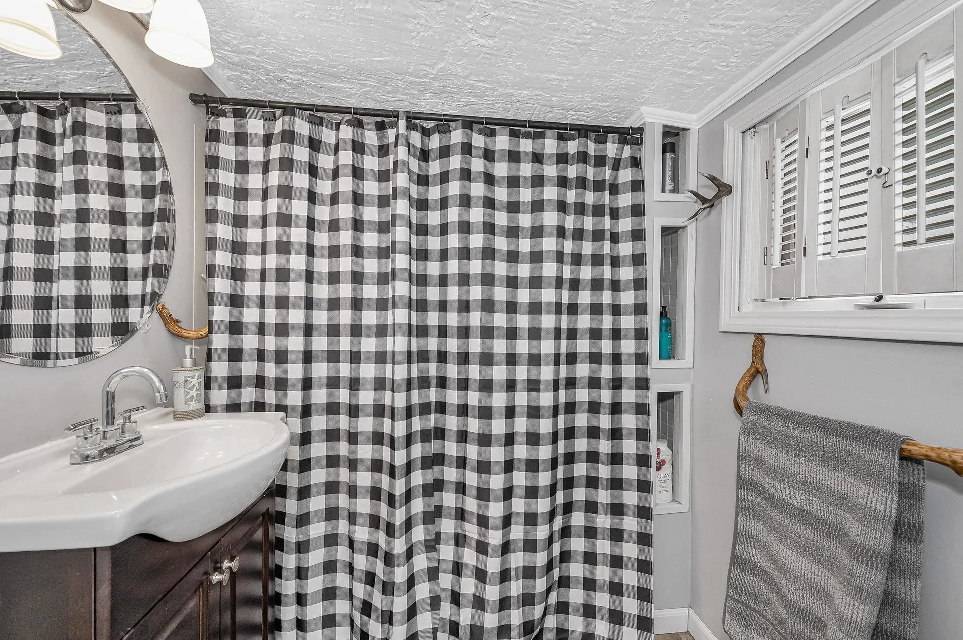 14 Cove Drive Derry NH 03038