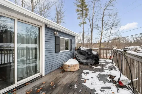 14 Cove Drive Derry NH 03038