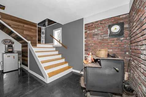 14 Cove Drive Derry NH 03038