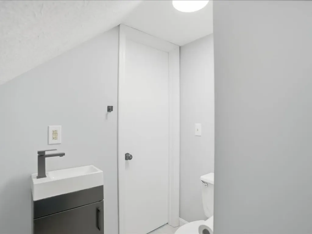 28 Manley Road Milton VT 05468