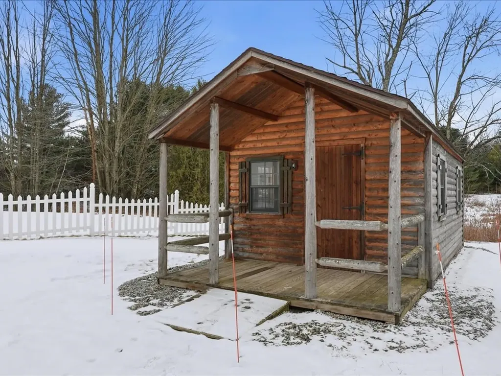 28 Manley Road Milton VT 05468