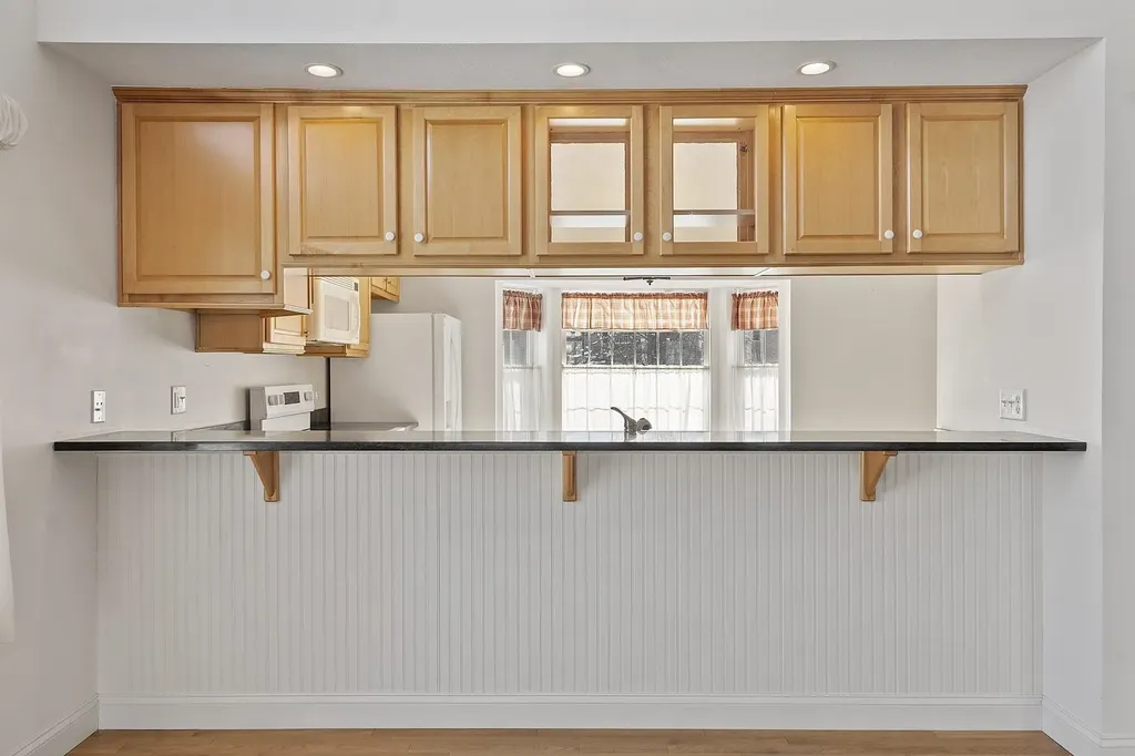 15 Country Lane East Kingston NH 03827