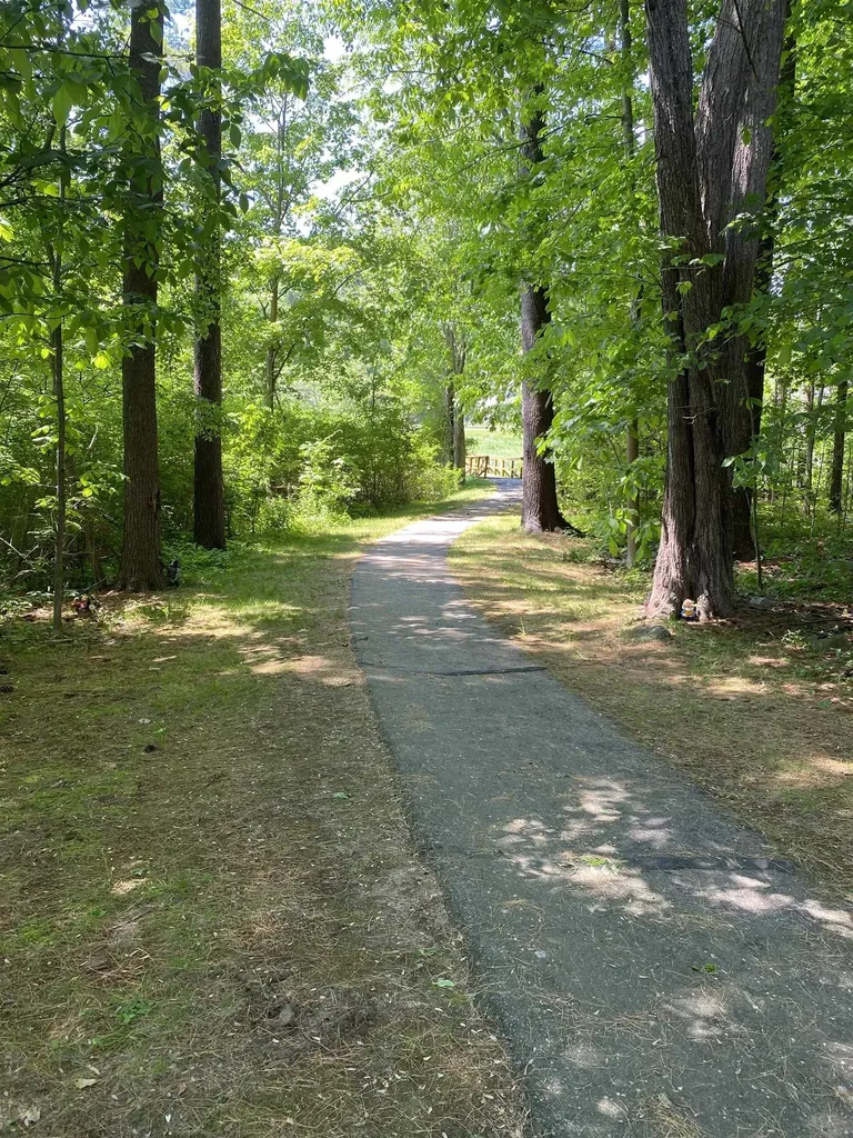 15 Country Lane East Kingston NH 03827