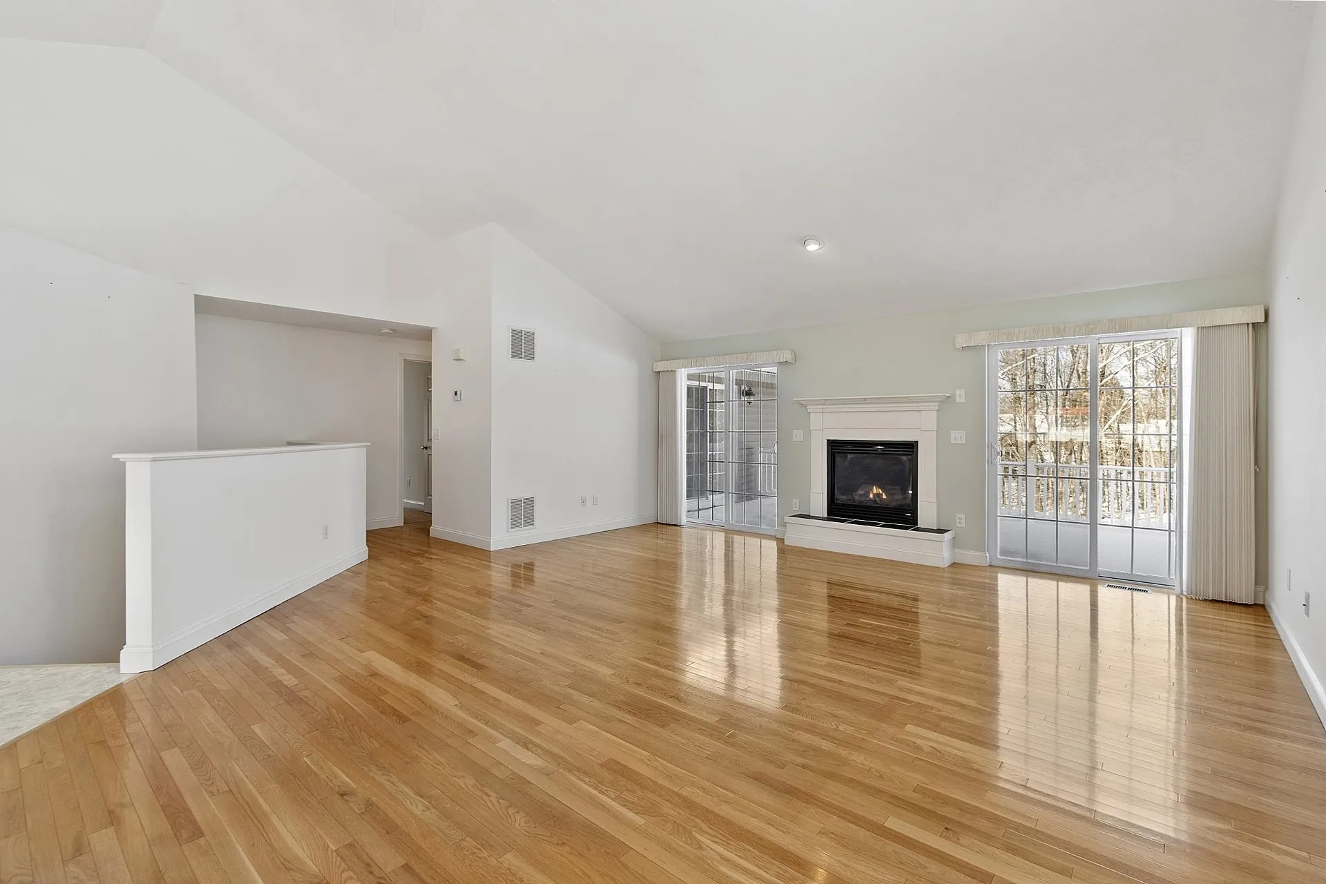 15 Country Lane East Kingston NH 03827