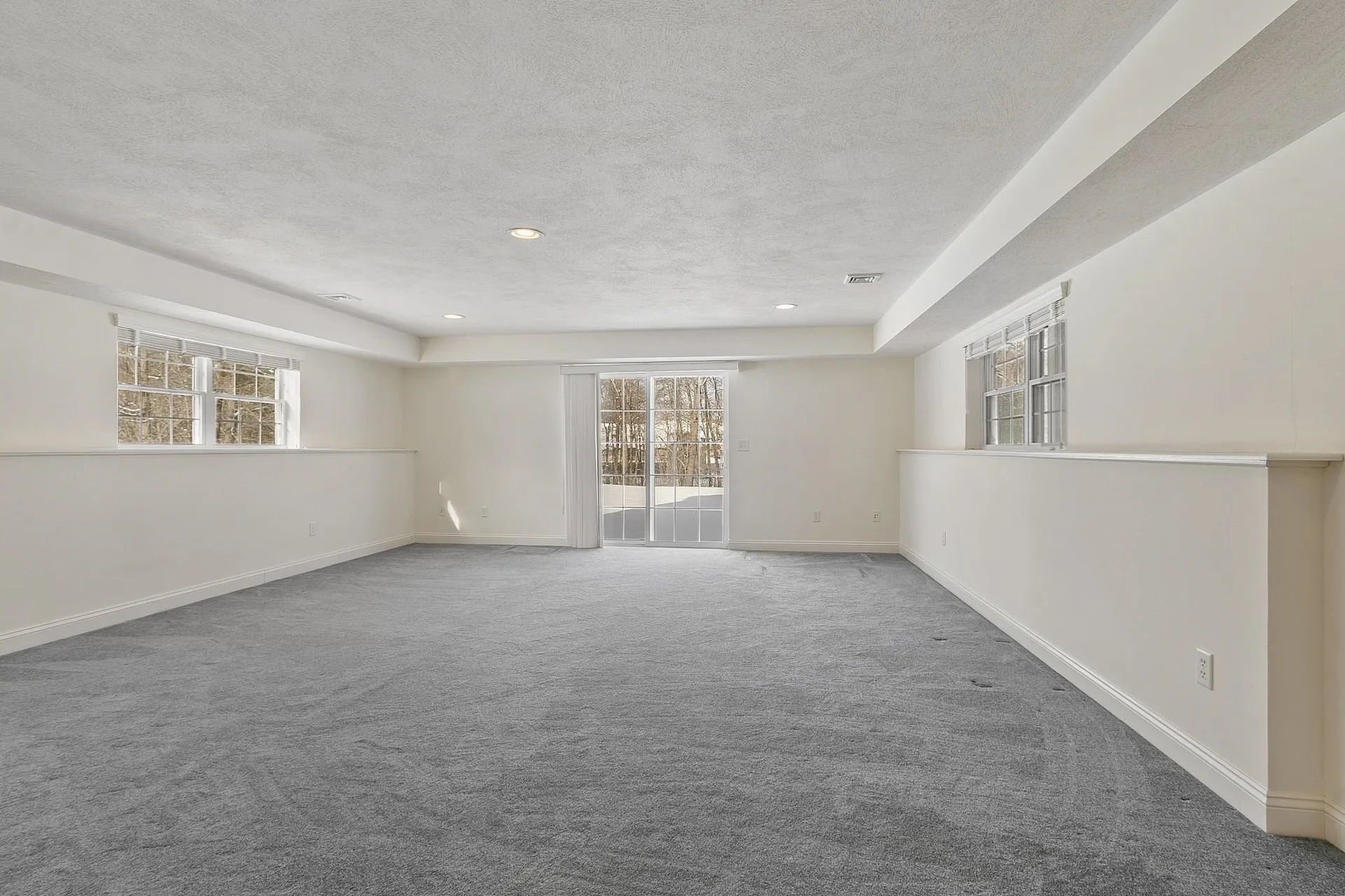 15 Country Lane East Kingston NH 03827