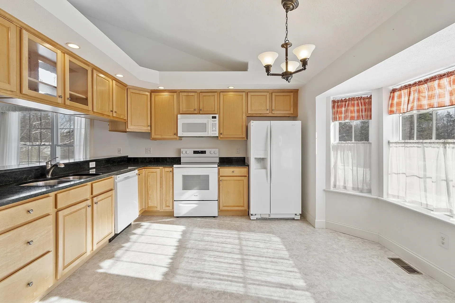 15 Country Lane East Kingston NH 03827