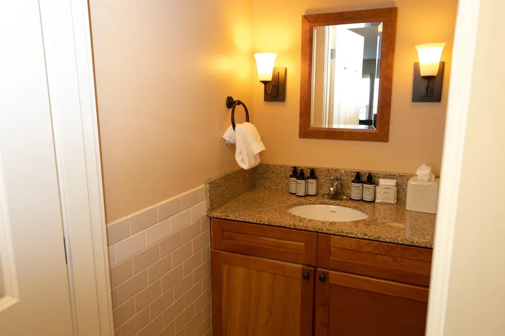 613/615 Qtr. I I I Adams House Ludlow VT 05149