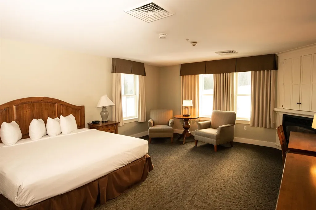 613/615 Qtr. I I I Adams House Ludlow VT 05149