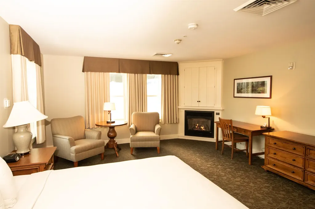 613/615 Qtr. I I I Adams House Ludlow VT 05149