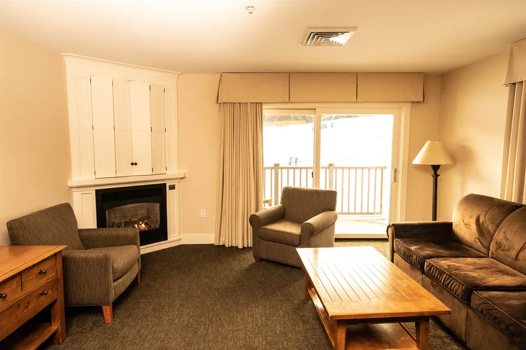 613/615 Qtr. I I I Adams House Ludlow VT 05149