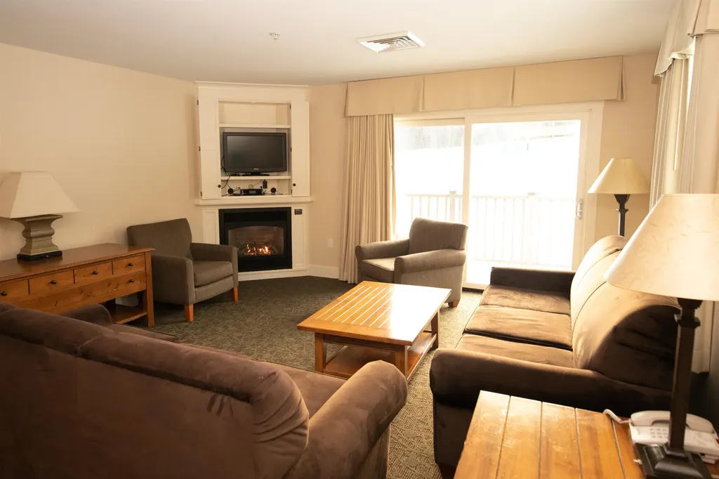 613/615 Qtr. I I I Adams House Ludlow VT 05149