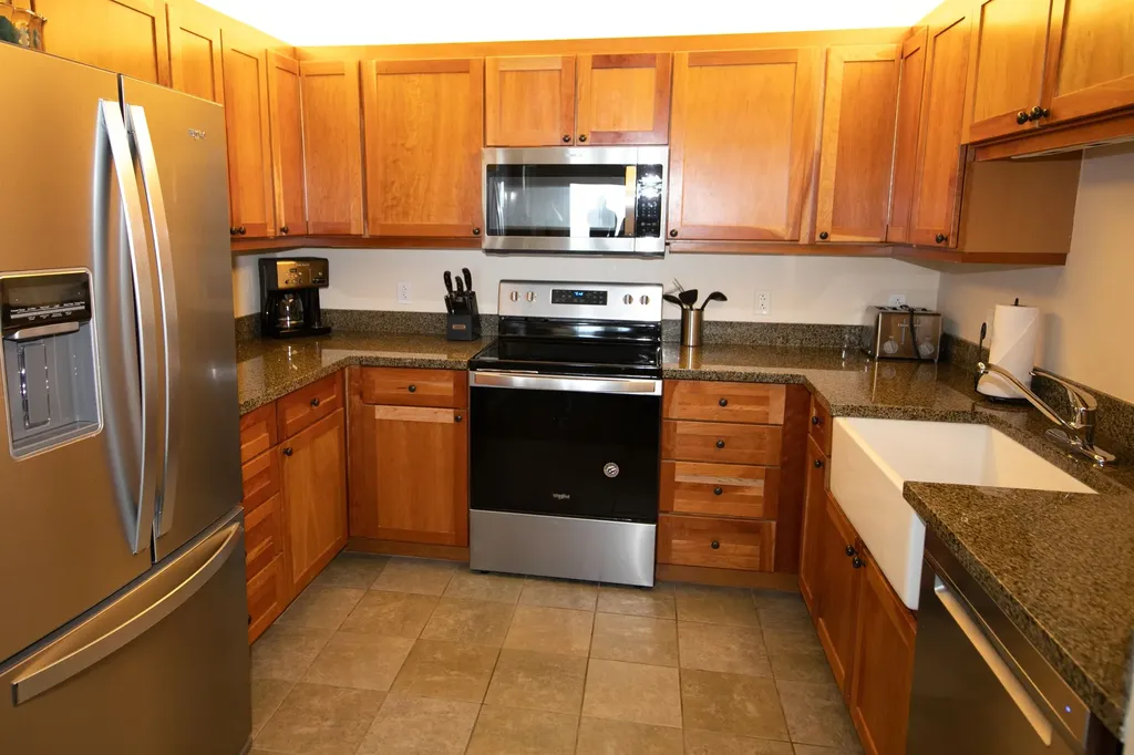 613/615 Qtr. I I I Adams House Ludlow VT 05149