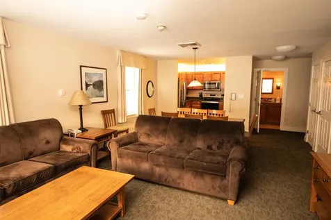 613/615 Qtr. I I I Adams House Ludlow VT 05149