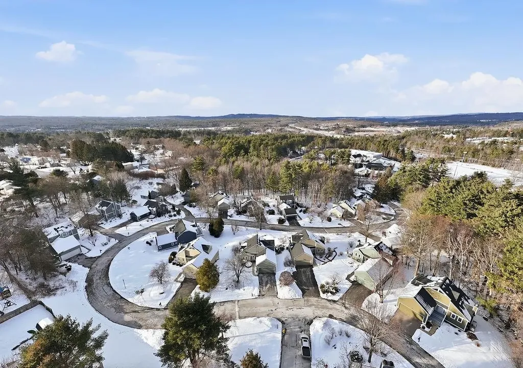 190 Chase Way Manchester NH 03104