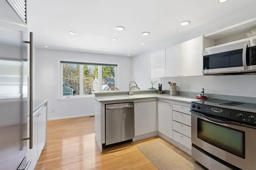 190 Chase Way Manchester NH 03104