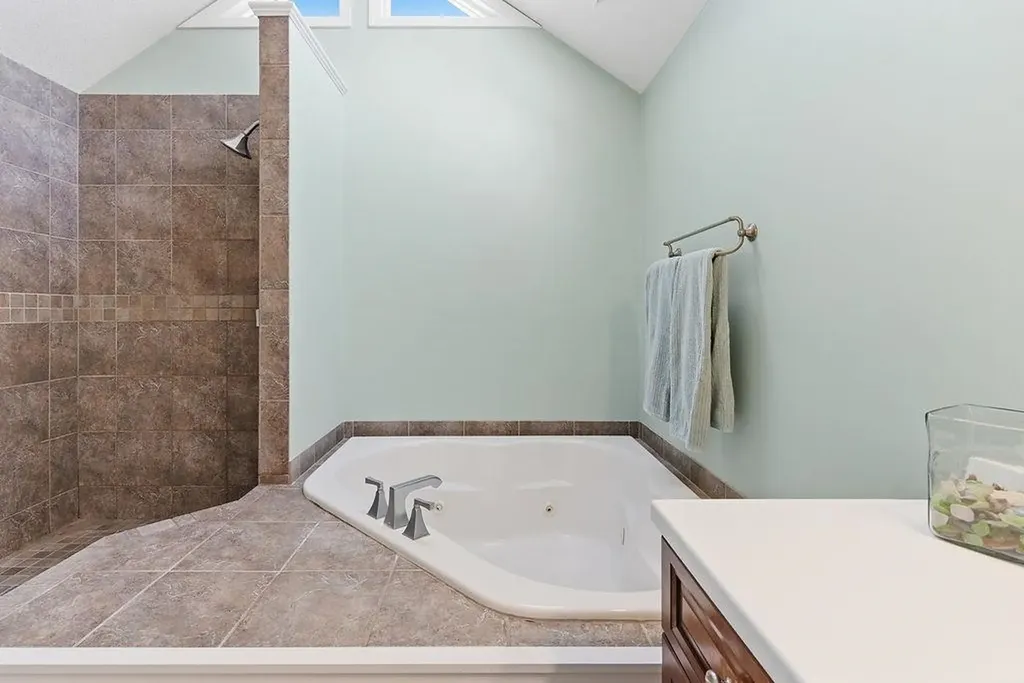 190 Chase Way Manchester NH 03104