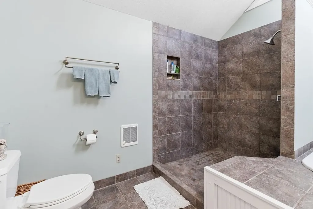 190 Chase Way Manchester NH 03104