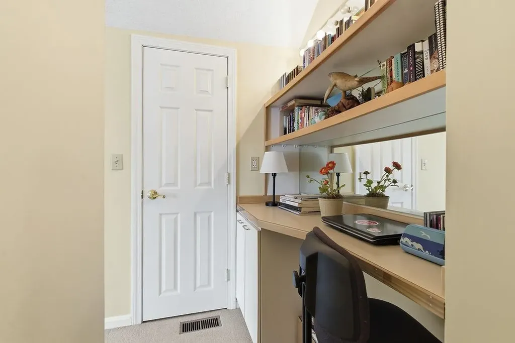 190 Chase Way Manchester NH 03104