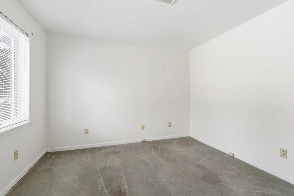 190 Chase Way Manchester NH 03104