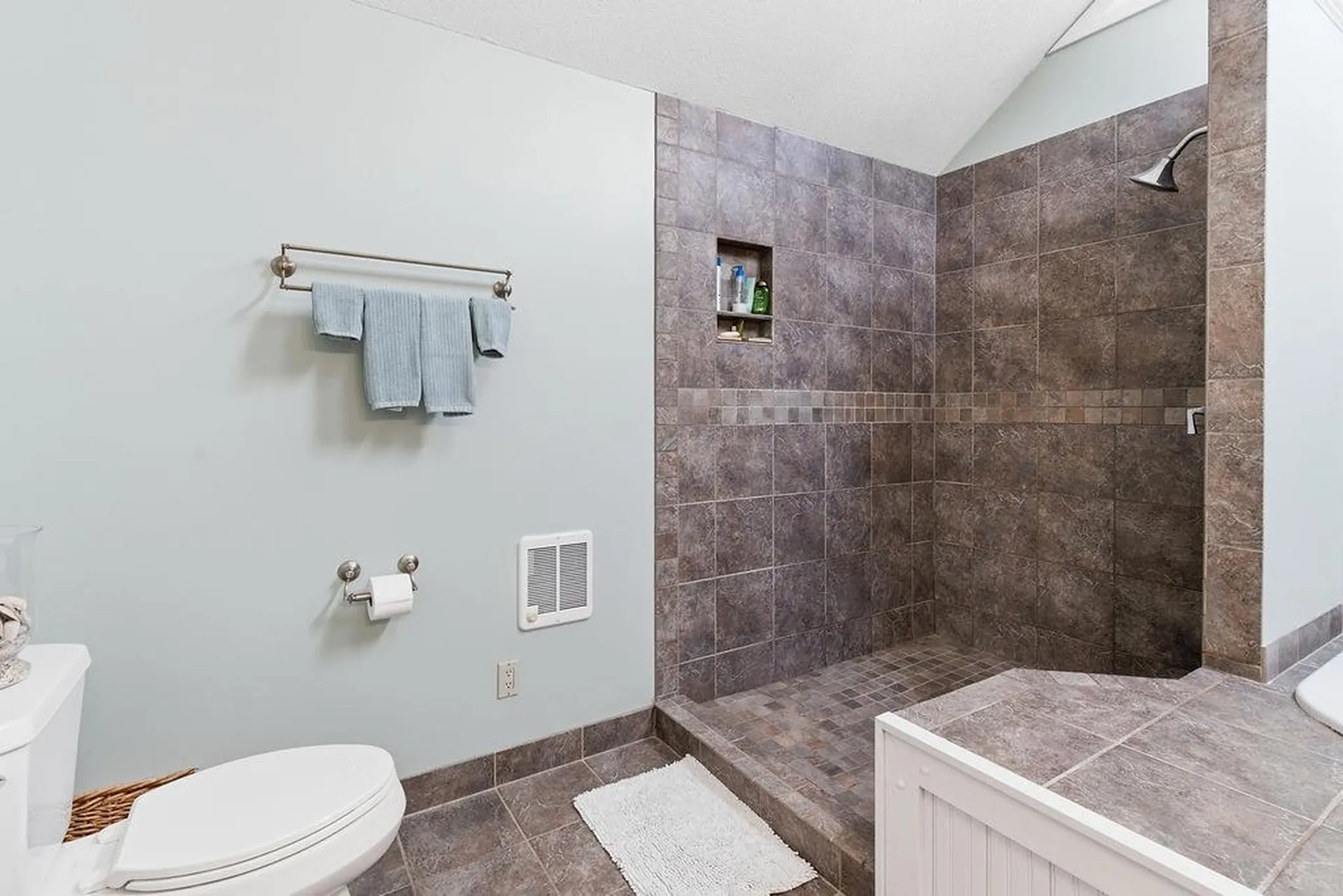 190 Chase Way Manchester NH 03104