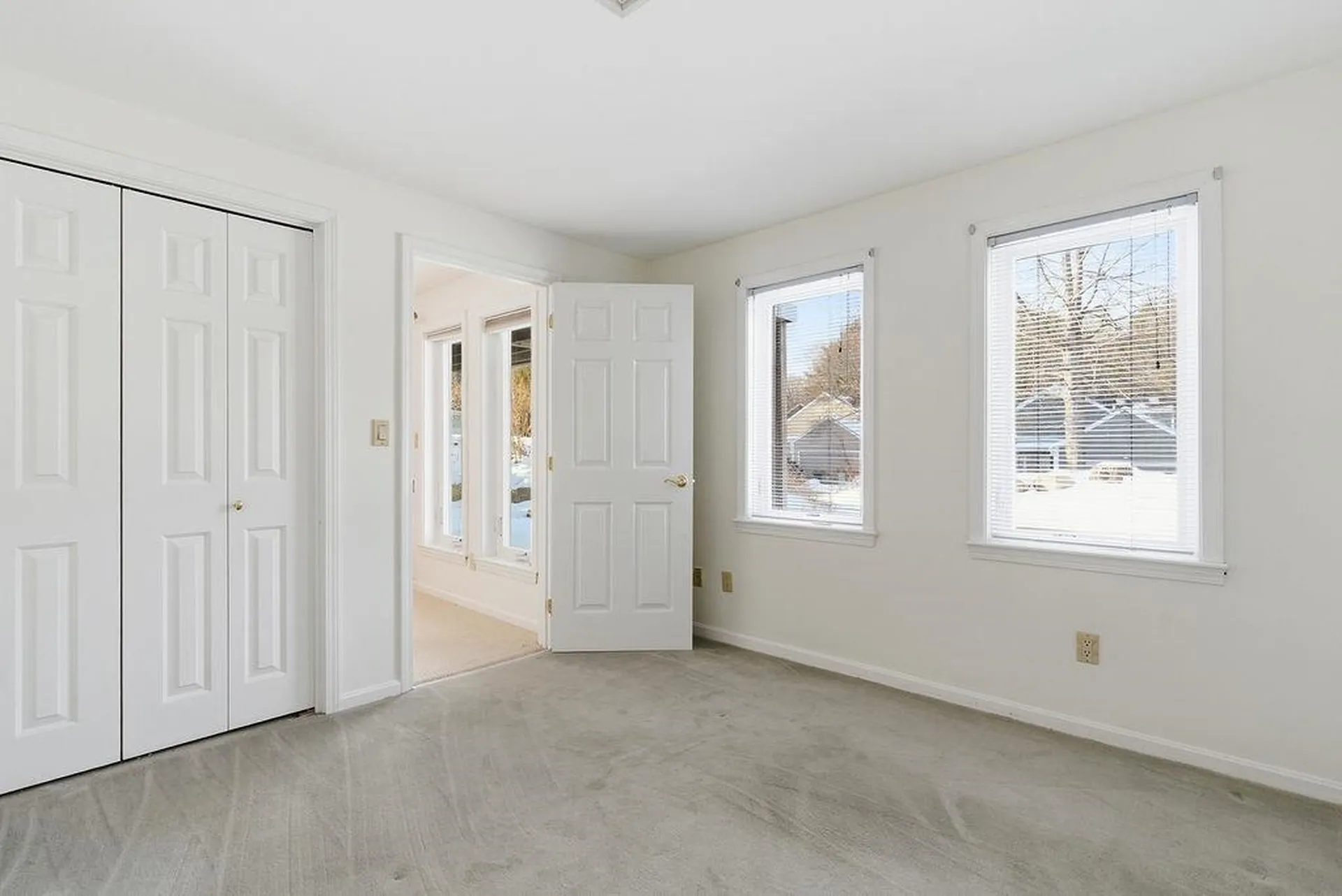 190 Chase Way Manchester NH 03104